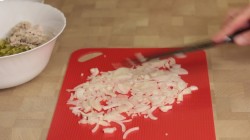 Салат Гнездо глухаря с маринованными огурцами