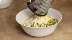 Салат Гнездо глухаря с маринованными огурцами