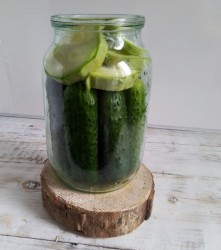 название картинки Огурцы с кабачками на зиму маринованные