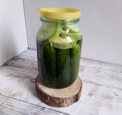 название картинки Огурцы с кабачками на зиму маринованные