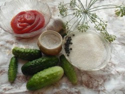 Огурцы с томатной пастой и чесноком на зиму без стерилизации