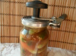 Огурцы с томатной пастой и чесноком на зиму без стерилизации
