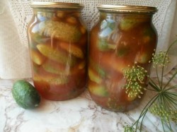 Огурцы с томатной пастой и чесноком на зиму без стерилизации