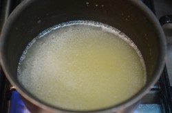 Соленые огурцы как бочковые с горчицей в банках на зиму