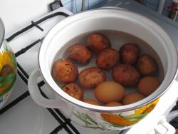 название картинки Окрошка на воде с говядиной и майонезом