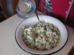 название картинки Окрошка по классике на сметане с водой