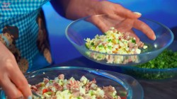 Окрошка с редисом и огурцом на кефире - шаг 11