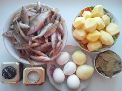 Суп из окуня речного с картошкой