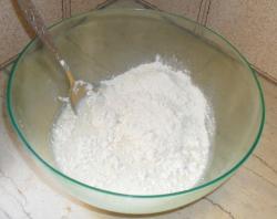 Пышные оладьи на дрожжах и молоке