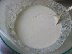 Пышные оладьи на дрожжах и молоке