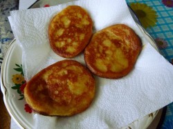 Оладьи из чёрствого хлеба - шаг 11