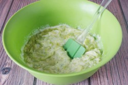 Оладьи из кабачков на кефире - шаг 4