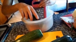 название картинки Оладьи из кабачков с сыром и ветчиной