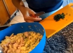 название картинки Оладьи из кабачков с сыром и ветчиной