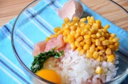 Оладьи из курицы и кукурузы