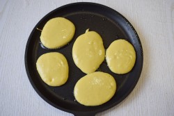 название картинки Оладьи на сметане пышные без дрожжей быстро и вкусно