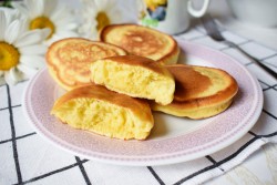 название картинки Оладьи на сметане пышные без дрожжей быстро и вкусно