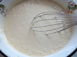 Оладьи с бананом на кефире - шаг 5