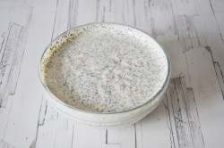 Оладьи с маком - шаг 5 Оладьи с маком - шаг 5