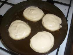 Оладьи на простокваше с начинкой