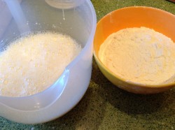 Оладьи с яблоками и бананами на кефире