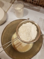 Оладушки сырные бездрожжевые  на молоке