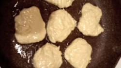 Оладушки сырные бездрожжевые  на молоке