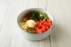 Оливье с красной рыбой - шаг 11 Оливье с красной рыбой - шаг 11