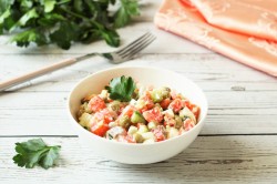 Оливье с красной рыбой - шаг 12 Оливье с красной рыбой - шаг 12