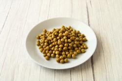 Оливье с красной рыбой - шаг 8 Оливье с красной рыбой - шаг 8