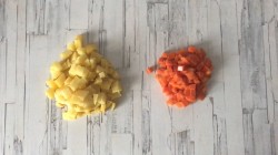 Салат Оливье с креветками - шаг 2