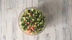 Салат Оливье с креветками - шаг 5