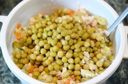 Оливье с мясом салат