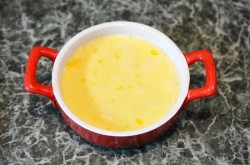 Омлет на пару в мультиварке - шаг 6