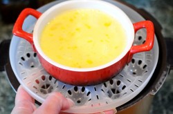 Омлет на пару в мультиварке - шаг 9