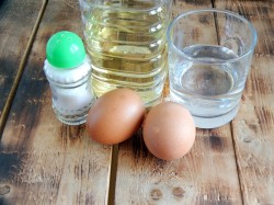 название картинки Омлет на воде на сковороде