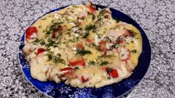 Омлет с сыром и крабовыми палочками