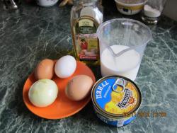 Омлет с рыбой тунцом