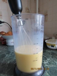 Омлет с рыбой тунцом