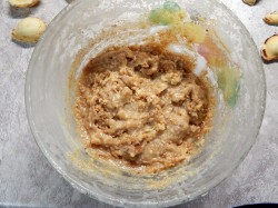 Печенье в печеньице Орешки с миндалем - шаг 8