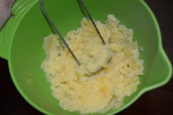 Осетинский пирог с картошкой и сулугуни