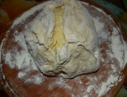 Осетинский пирог с картошкой и сулугуни