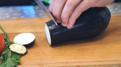 Острая закуска из баклажанов с помидорами