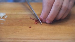 Острая закуска из баклажанов с помидорами