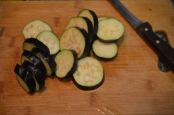 Острые баклажаны на зиму закуска - шаг 2