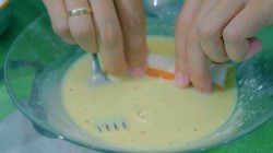 название картинки Закуска к пиву крабовые палочки обжаренные в кляре с сыром