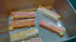 название картинки Закуска к пиву крабовые палочки обжаренные в кляре с сыром