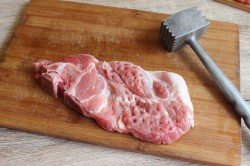название картинки Отбивные из мяса свинины в духовке