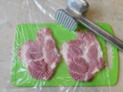 название картинки Отбивные из свинины на сковороде