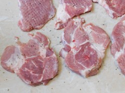 название картинки Отбивные из свинины на сковороде